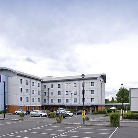 Premier Inn London Enfield Exterior foto